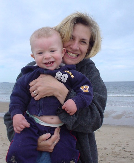 Elliot_mom_beach