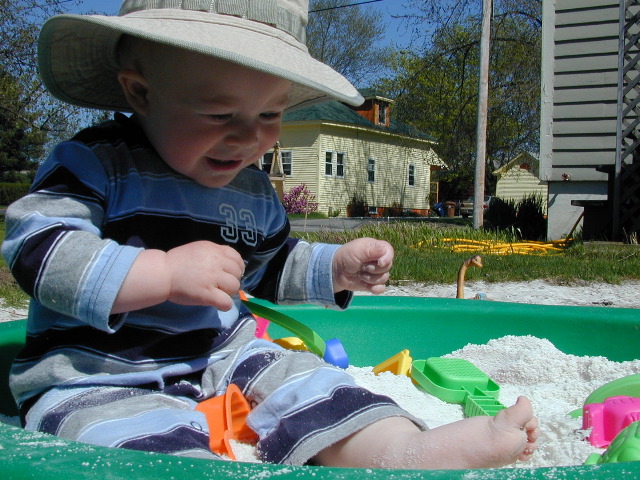 Elliot-sandbox_May04