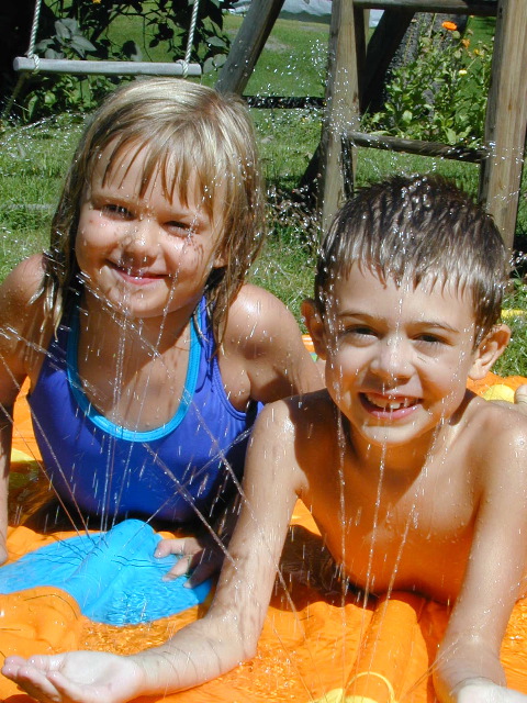 grace_ollie_water