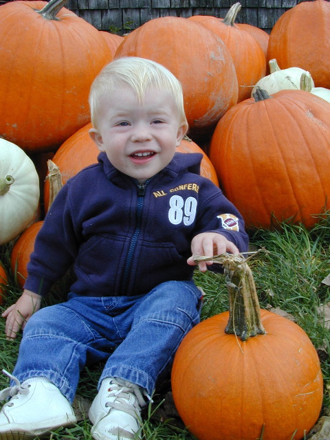 Elliot_pumpkins