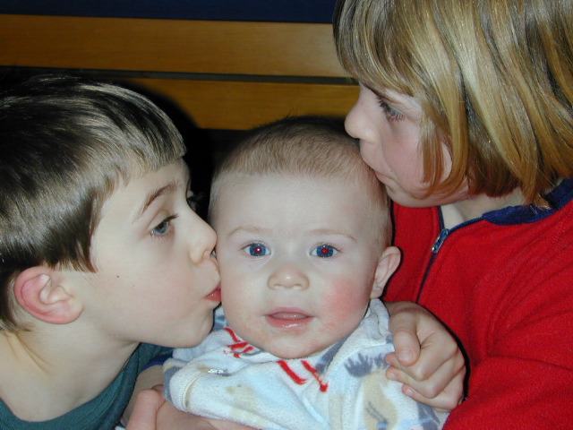 Ollie_Elliot_Lydia_feb04